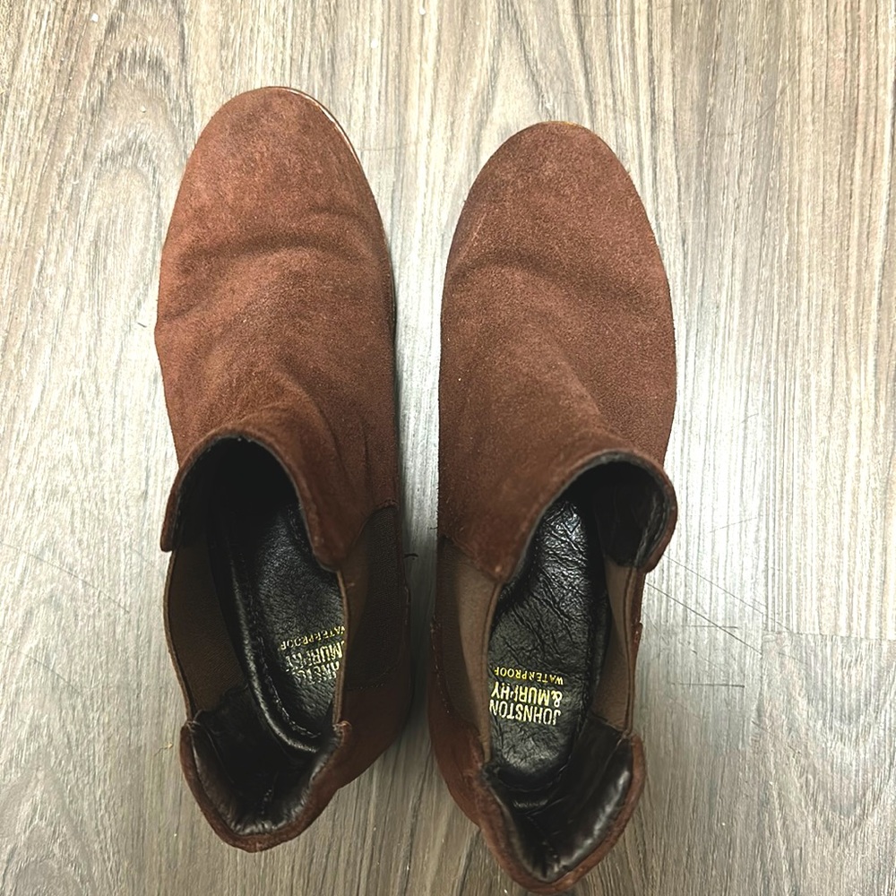 Johnston & Murphy Waterproof suede ankle boots